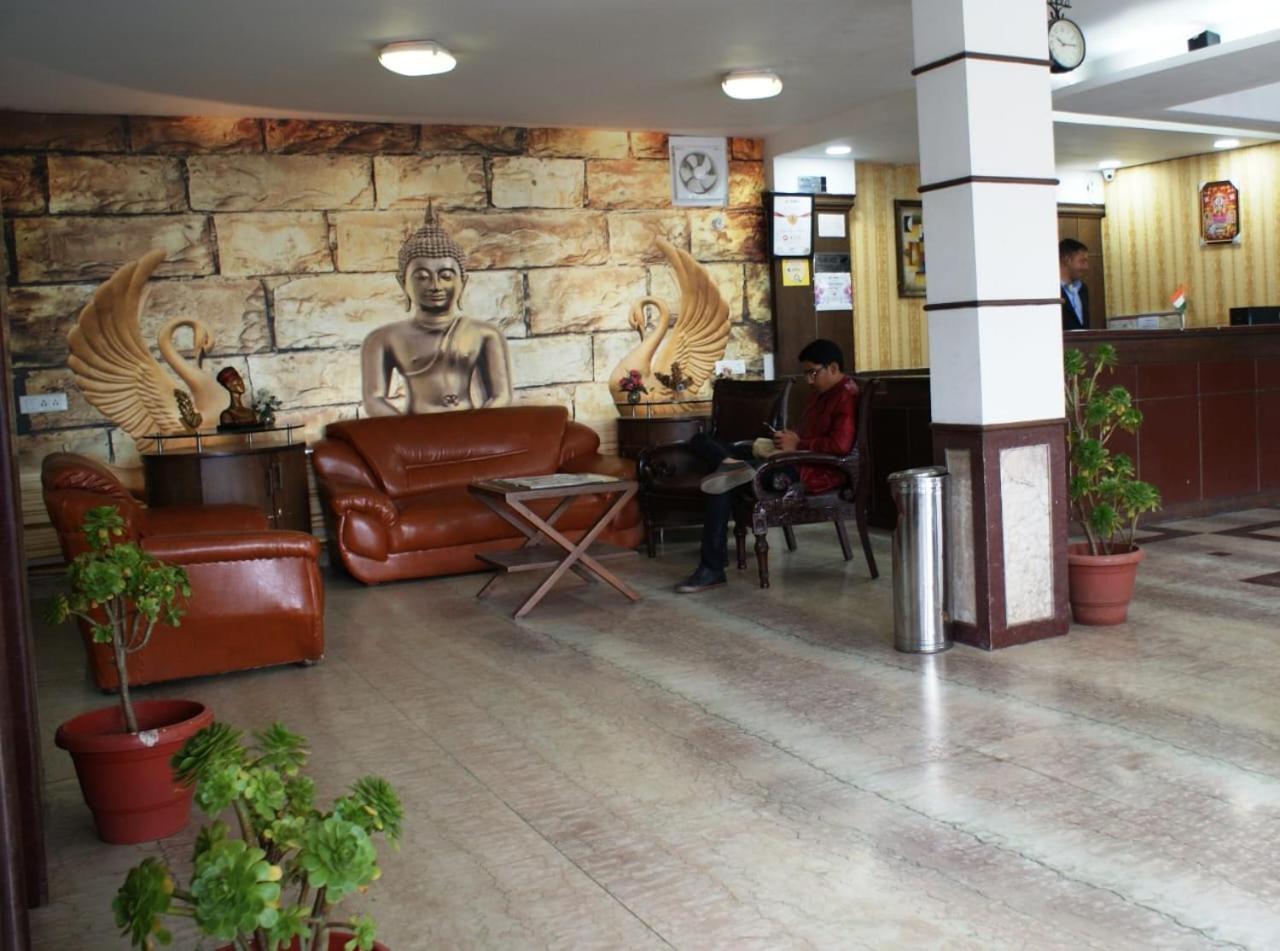 מלון דלהאוזי Grace Mount מראה חיצוני תמונה